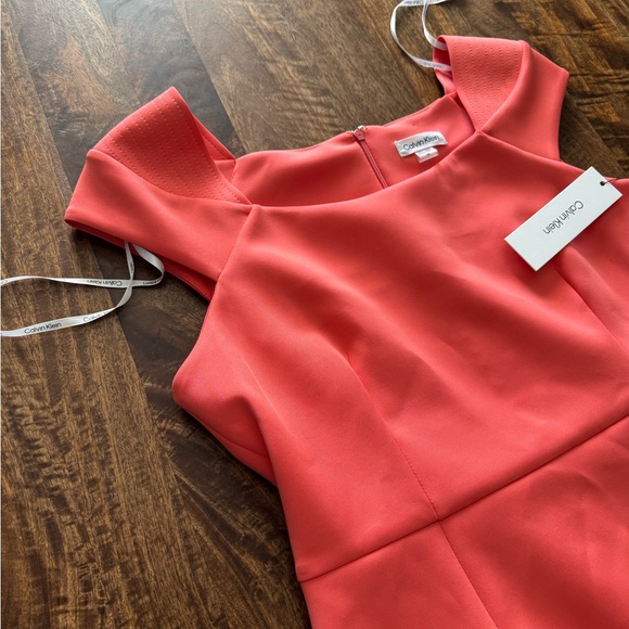 NEW Calvin Klein Beautiful Dress - Picture 4 of 8